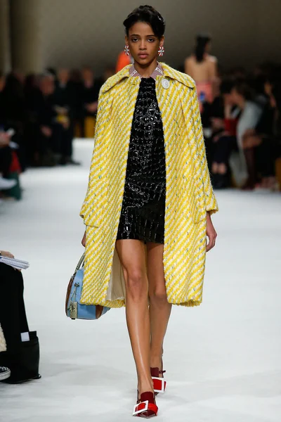 Look 29